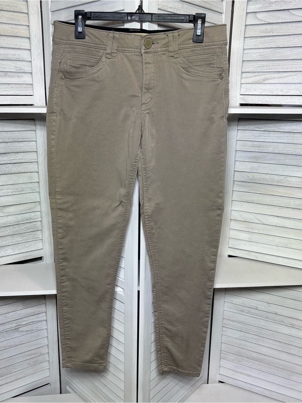 Democracy "Ab" Technology Khaki Skinny Pants Size 8 Mid Rise Casual Stretch